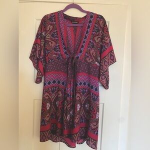 Express Paisley Top Women’s Size Large- V-neck purple flowy top